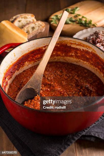 boloagnese sauce - bolognese sauce stock pictures, royalty-free photos & images