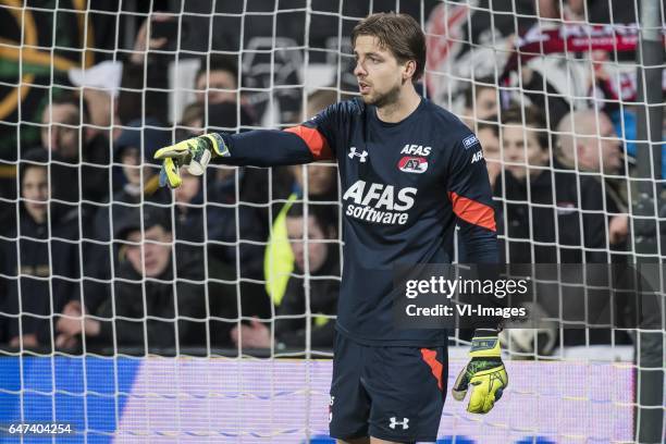 Goalkeeper Tim Krul of AZ Alkmaarduring the Dutch Cup semi final match between AZ Alkmaar and sc Cambuur Leeuwarden at AFAS stadium on March 02, 2017...