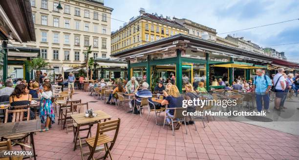 cafe at naschmarkt vienna - naschmarkt wien stock-fotos und bilder