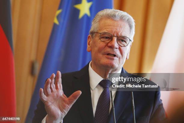 Germany state President Joachim Gauck speaks during a joint press conference with Austrian's state President after the Military honor ceremony in the...