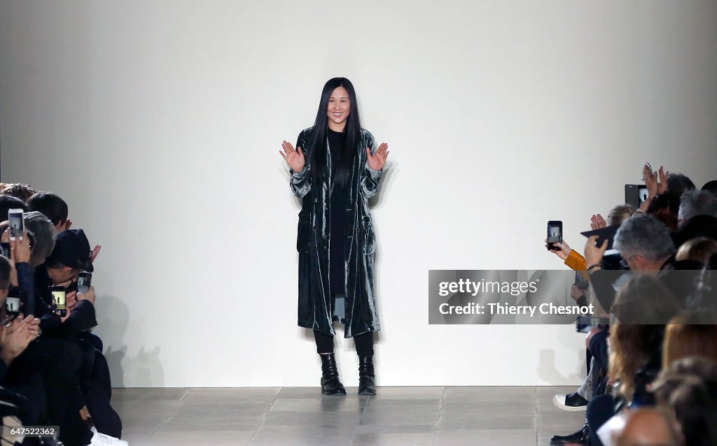 Uma Wang : Runway - Paris Fashion Week Womenswear Fall/Winter 2017/2018