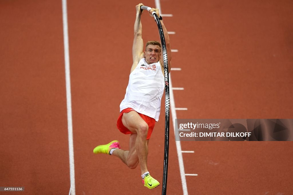 TOPSHOT-ATHLETICS-EUR-INDOOR