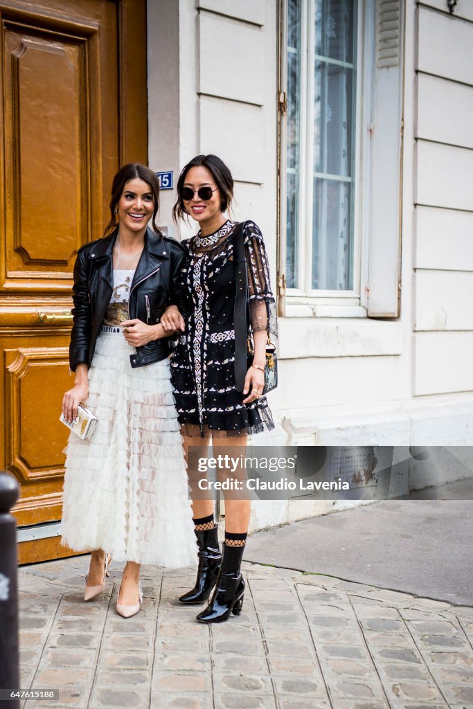 Street Style : Day Four- Paris Fashion Week Womenswear Fall/Winter 2017/2018