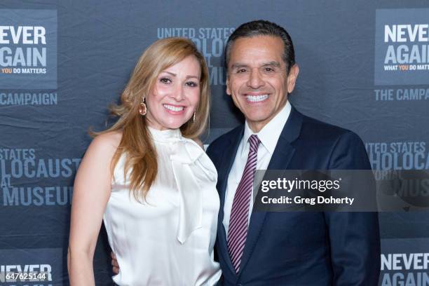 Former Mayor, City Los Angeles, Antonio Villaraigosa and his wife Patricia Govea attend the United States Holocaust Memorial Museum presents an award...