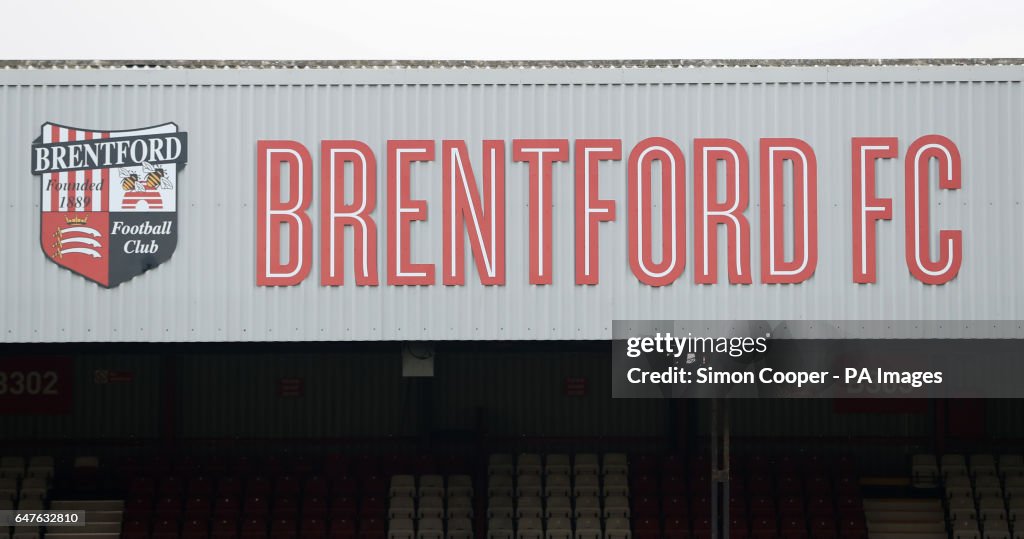 Brentford v Newcastle United - Sky Bet Championship - Griffin Park