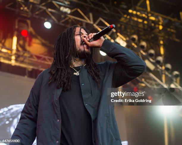 Flama Rapper 826 Flame Rapper Stock Photos, High-Res Pictures, and Images - Getty Images