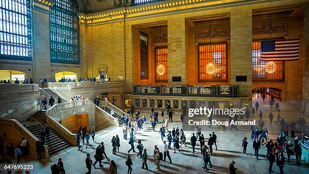 grand central station interior, new york, usa - estación edificio de transporte fotografías e imágenes de stock