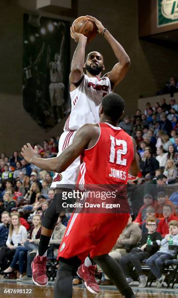 Keith Benson from the Sioux Falls Skyforce shoots a short jumper over Jalen Jones from the Maine Red Claws at the Sanford Pentagon March 3, 2017 in...