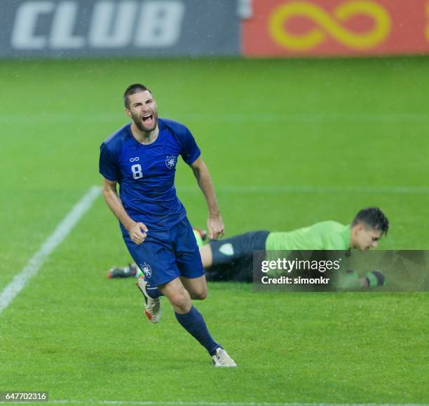 soccer player celebrating - european football players stock pictures, royalty-free photos & images