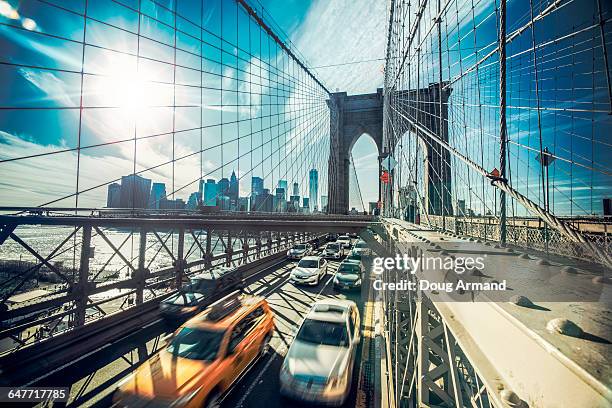 traffic on brooklyn bridge, new york, usa - cable stayed bridge stock-fotos und bilder