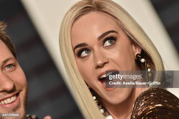 Singer Katy Perry arrives at the 2017 Vanity Fair Oscar Party Hosted By Graydon Carter at Wallis Annenberg Center for the Performing Arts on February...