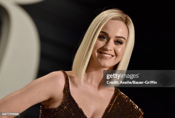 Singer Katy Perry arrives at the 2017 Vanity Fair Oscar Party Hosted By Graydon Carter at Wallis Annenberg Center for the Performing Arts on February...