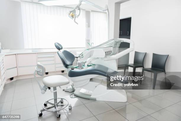 tandheelkundige kantoor interieur - dentist office stockfoto's en -beelden