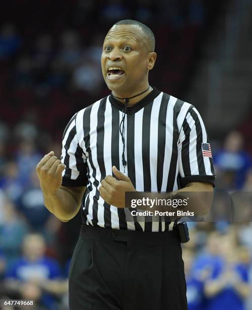Mike Mathis Referee 114 Referee Michael Stephens Stock Photos, High-Res Pictures, and ...
