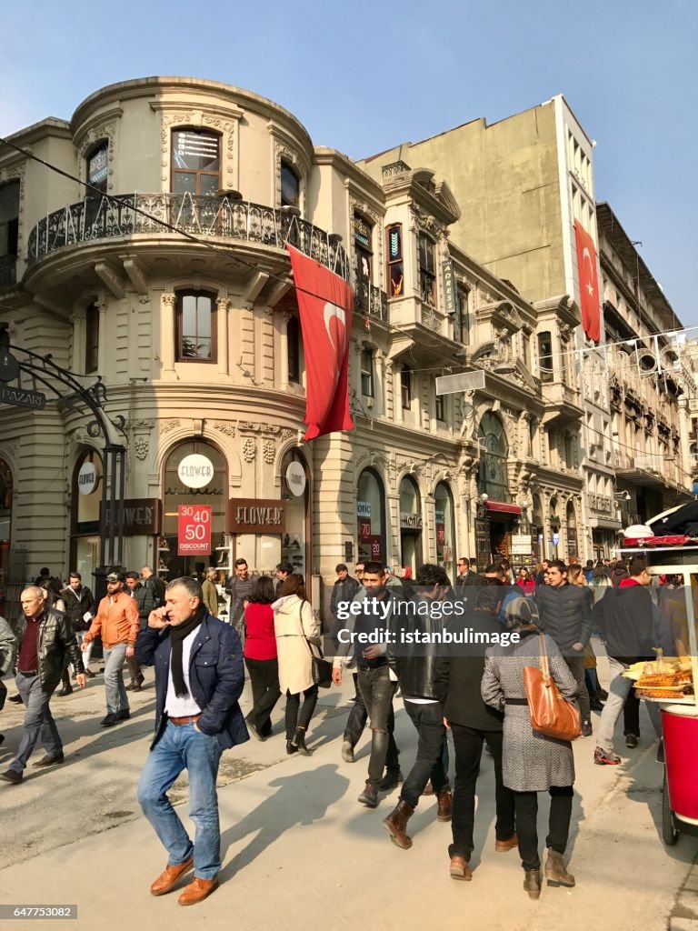Türken auf der Istiklal Straße