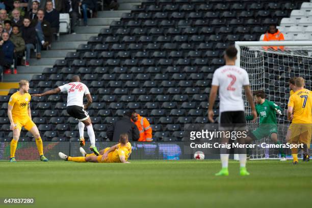 Fulham's Sone Aluko scores the opening goal during the Sky Bet Championship match between Fulham and Preston North End at Craven Cottage on March 4,...