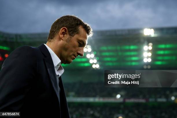 Markus Weinzierl head coach of Schalke looks on prior the Bundesliga match between Borussia Moenchengladbach and FC Schalke 04 at Borussia-Park on...