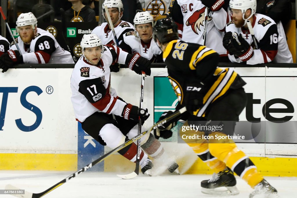 NHL: FEB 28 Coyotes at Bruins