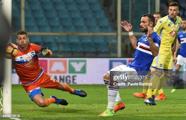 Fabio Quagliarella of Sampdoria chance of goal during the Serie A match between UC Sampdoria and Pescara Calcio at Stadio Luigi Ferraris on March 4,...
