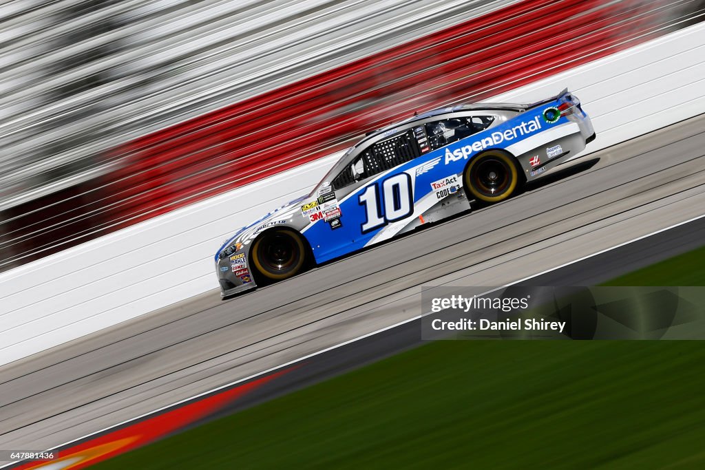 Monster Energy NASCAR Cup Series Folds of Honor QuikTrip 500 - Practice