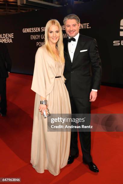 Judith Rakers and Andreas Pfaff arrive for the Goldene Kamera on March 4, 2017 in Hamburg, Germany.