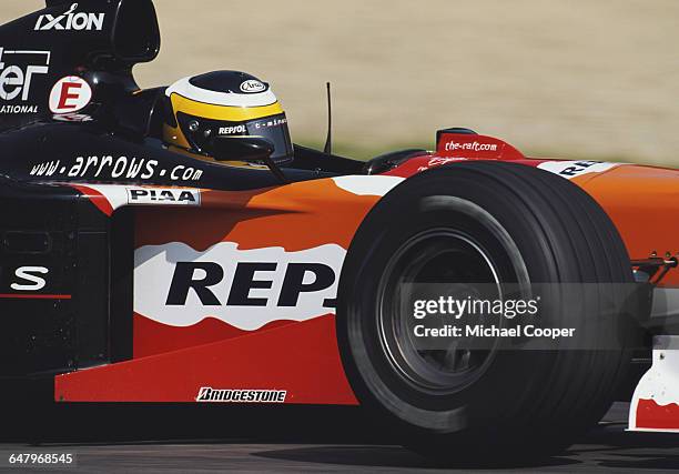Pedro de la Rosa of Spain drives the Repsol Arrows Arrows A20 Arrows T2-F1 V10 during the San Marino Grand Prix on 2 May 1999 at the Autodromo Enzo e...