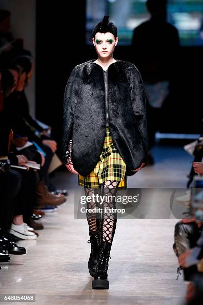 Junya Watanabe: Runway - Paris Fashion Week Womenswear Fall/Winter 2017/2018 Junya Watanabe: Runway - Paris Fashion Week Womenswear Fall/Winter 2017/2018