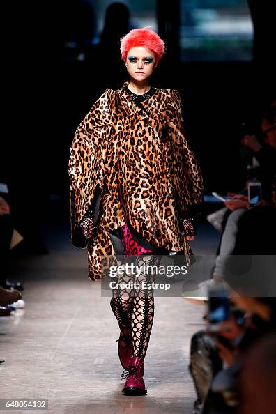 Junya Watanabe: Runway - Paris Fashion Week Womenswear Fall/Winter 2017/2018 Junya Watanabe: Runway - Paris Fashion Week Womenswear Fall/Winter 2017/2018