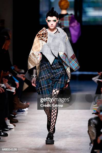 Junya Watanabe: Runway - Paris Fashion Week Womenswear Fall/Winter 2017/2018 Junya Watanabe: Runway - Paris Fashion Week Womenswear Fall/Winter 2017/2018