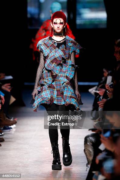 Junya Watanabe: Runway - Paris Fashion Week Womenswear Fall/Winter 2017/2018 Junya Watanabe: Runway - Paris Fashion Week Womenswear Fall/Winter 2017/2018