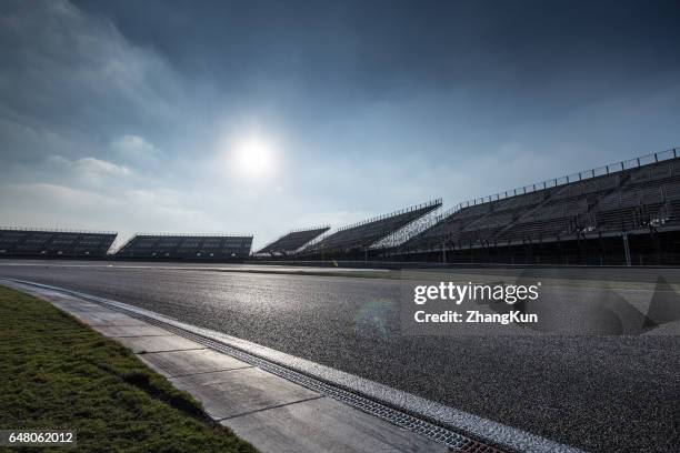the motor racing tracks - サーキット ストックフォトと画像