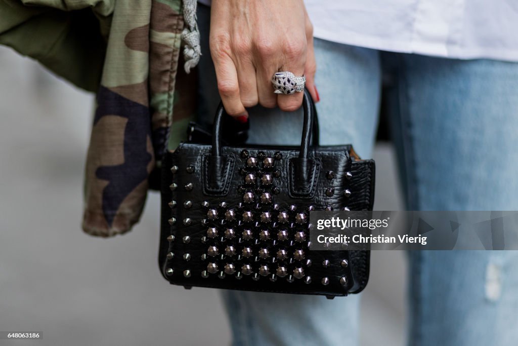 Street Style : Day Five - Paris Fashion Week Womenswear Fall/Winter 2017/2018