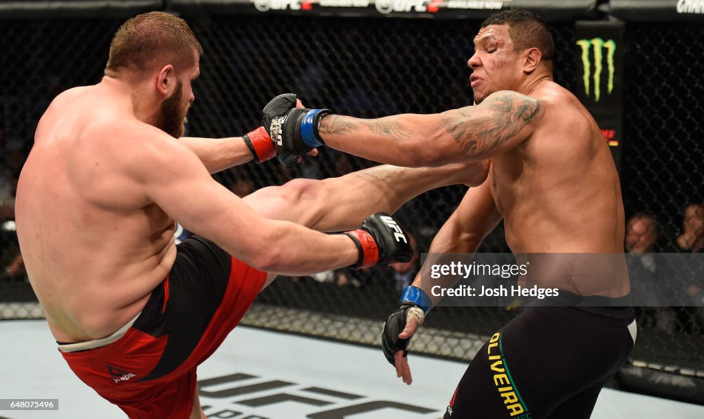 UFC 209: Tybura v Henrique