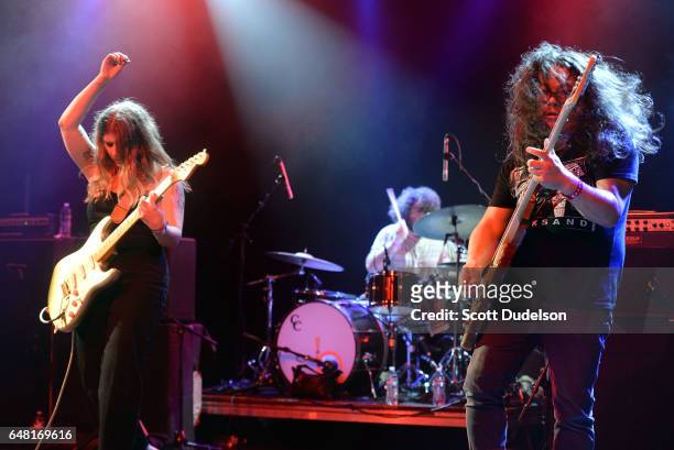 Singers Bethany Cosentino and Bobb Bruno of Best Coast perform onstage during the "Don't Site Down: Planned Parenthood Benefit Concert" at El Rey...