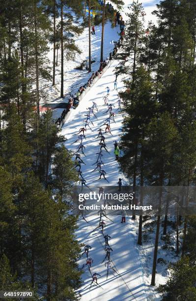 General view as skiers compete in the Men's Cross Country Mass Start during the FIS Nordic World Ski Championships on March 5, 2017 in Lahti, Finland.