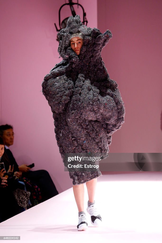 Comme des Garcons: Runway - Paris Fashion Week Womenswear Fall/Winter 2017/2018