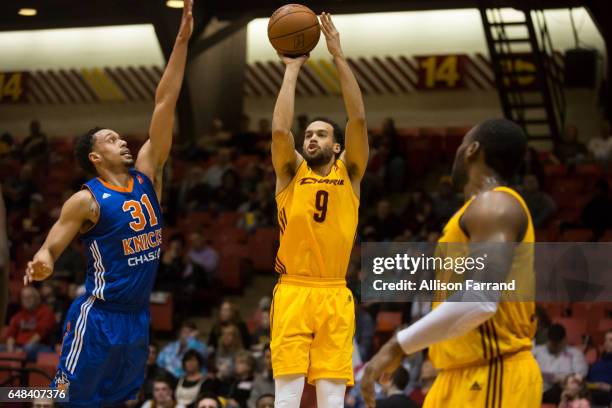 Cameron Jones of the Canton Charge shoots against the Westchester Knicks at the Canton Memorial Civic Center on March 5, 2017 in Canton, Ohio. NOTE...