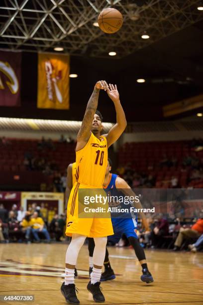 Mike Williams of the Canton Charge shoots a free throw against the Westchester Knicks at the Canton Memorial Civic Center on March 5, 2017 in Canton,...