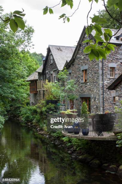 dove cottage, home of poet william wordsworth (1770-1850), grasmere, england, united kingdom - cockermouth fotografías e imágenes de stock