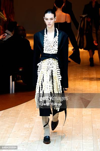Celine: Runway - Paris Fashion Week Womenswear Fall/Winter 2017/2018 Celine: Runway - Paris Fashion Week Womenswear Fall/Winter 2017/2018