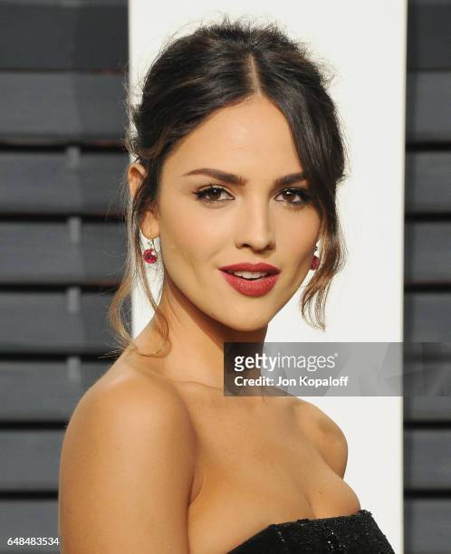 Actress Eiza Gonzalez arrives at the 2017 Vanity Fair Oscar Party Hosted By Graydon Carter at Wallis Annenberg Center for the Performing Arts on...