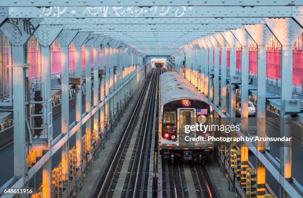 williamsburg bridge - williamsburg stock pictures, royalty-free photos & images