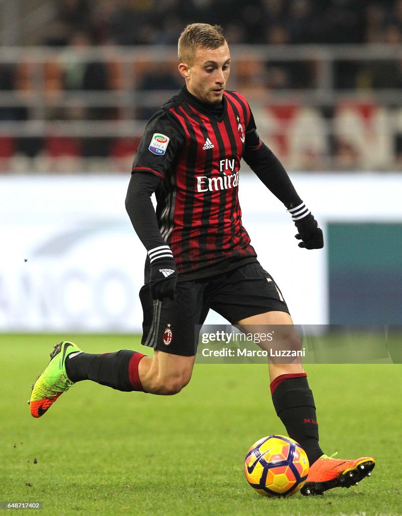 AC Milan v AC ChievoVerona - Serie A