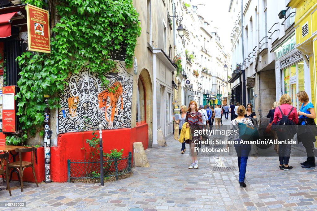 The Marais, city life