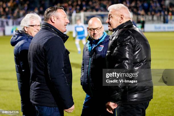 Coach Ron Jans of PEC Zwolle, caretaker Erwin Vloedgraven of PEC Zwolle, Piet Schrijversduring the Dutch Eredivisie match between PEC Zwolle and...