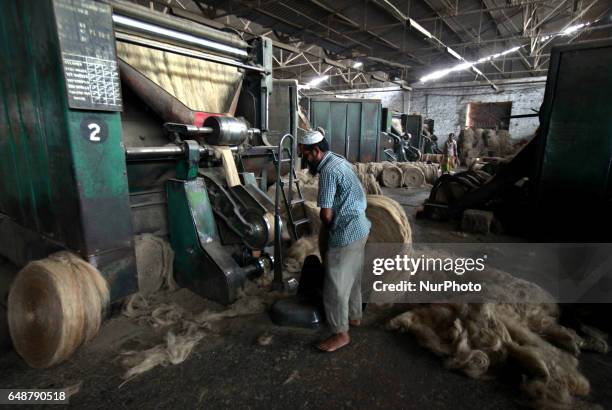 Jute Processing 232 Jute Processing Stock Photos, High-Res Pictures, and Images - Getty ...