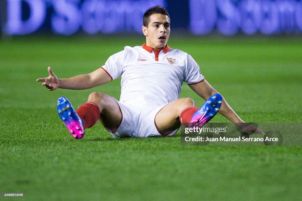 Deportivo Alaves v Sevilla FC - La Liga