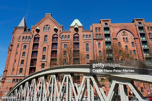 hamburg, speicherstadt - speicherstadt stockfoto's en -beelden