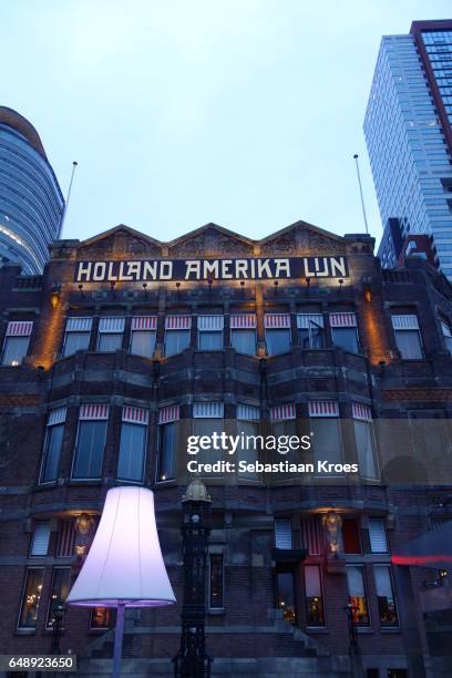 façade of the holland amerika lijn building at dusk, rotterdam, the netherlands - a lijn foto e immagini stock