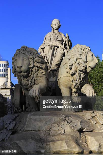 the sculpture of cibeles fountain - plaza de cibeles fotografías e imágenes de stock